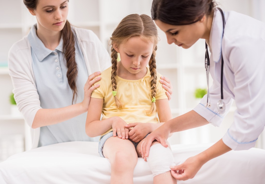 How Do I Tell if My Kid Has a Broken Bone?